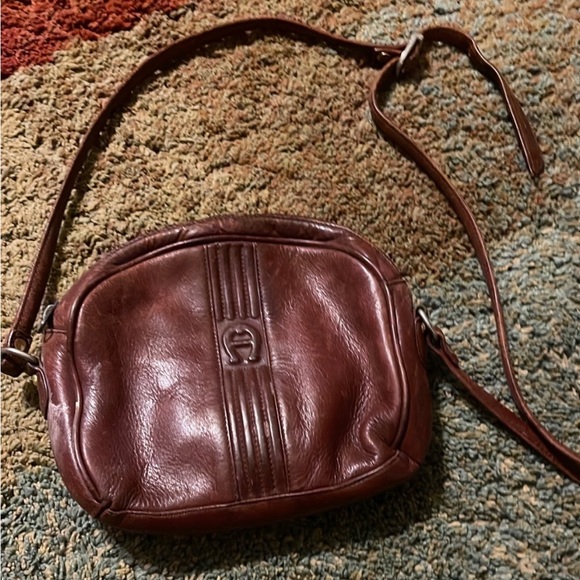Etienne Aigner ~ Crossbody Bag - Picture 1 of 3